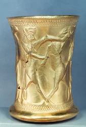 Vase mit mythologischen Kreaturen, Persisch