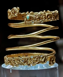 Skythische Kunst: Gold- und Türkisarmband des Sarmatenstammes, 2. Jahrhundert v. Chr. - 3. Jahrhundert n. Chr. Sankt Petersburg, Eremitage
