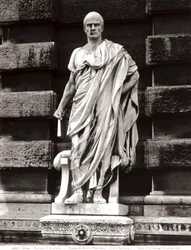 Statue von Emilio Papiniano (Marmor)