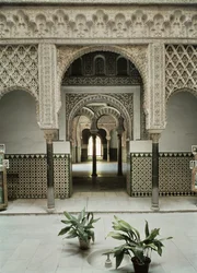 Patio de las Muñecas, 12.-14. Jahrhundert