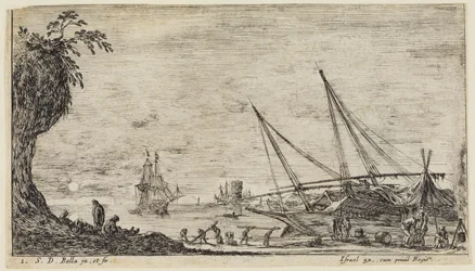 Seehafen mit Seeleuten und Arbeitern, die Holzstämme befördern