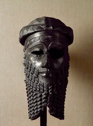 Sumerische Kunst: Kopf eines Königs, vielleicht Naram-Sin (Naram Sin) (2254-2218 v. Chr.). Bronzeskulptur. Um 2250 v. Chr. Maße: 36 x 20 cm. Bagdad, Irakisches Nationalmuseum