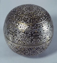 Orientalische Kunst: Frule-Parfüm oder Handwärmer aus Syrien, Ende des 15., Anfang des 16. Jahrhunderts