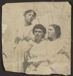 [Weda, Katherine und Maud Cook]