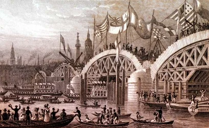 Neue London Bridge mit der Prozession des Lord Mayor, die unter den unfertigen Bögen hindurchgeht, graviert von Thomas Higham (1796-1844) veröffentlicht von Jones & Co. November 1828