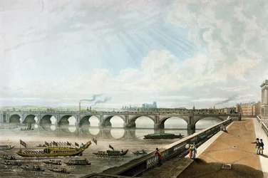 Blick auf die Waterloo-Brücke vom Ostende der Somerset House Terrasse