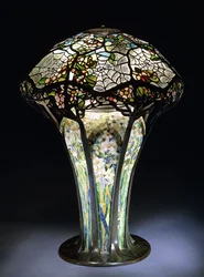Eine Tischlampe aus Bleiglas „Spinnennetz“ von Tiffany Studios, ca. 1906