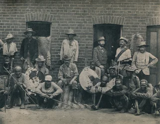Eine Gruppe von Afrikanern und Zulus, um 1900