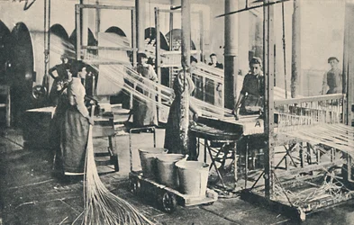 Eine Wachskerzenfabrik, 1917