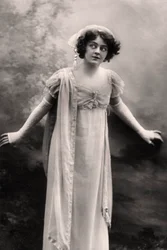 Adrienne Augarde 1882-1913, englische Schauspielerin, 1907