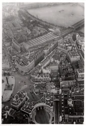 Luftaufnahme des Trafalgar Square, London, aus einem Zeppelin, 1931-1933
