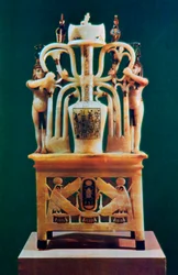 Alabaster-Parfümflasche aus dem Grab von Tutanchamun, 14. Jahrhundert v. Chr.