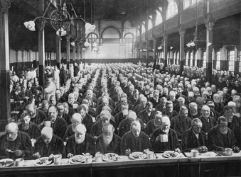 Beim Abendessen, St. Marylebone-Armenhaus, London, ca. 1901-1903