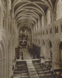 Innenraum der Buckfast Abbey Church, spätes 19. - frühes 20. Jahrhundert