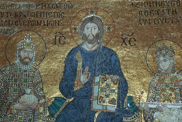 Byzantinisches Mosaik, das Christus zwischen irdischen Herrschern zeigt
