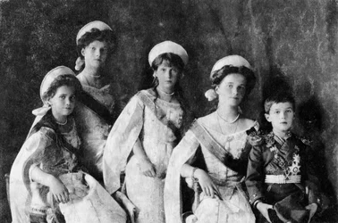 Kinder von Zar Nikolaus II. von Russland, um 1910
