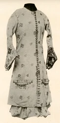 Mantel und volle Kniehosen aus Buff-Brokat mit Blumen und Blättern, ca. 1670, 1937
