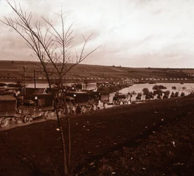 Kolonne von Lastwagen, Verdun, Nordfrankreich, um 1914-1918