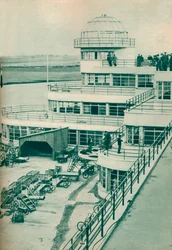 Kontrollturm am Flughafen Le Bourget, Paris, ca. 1936-1937