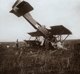 Abgestürztes Flugzeug, Tracy-le-Val, Nordfrankreich, ca. 1914-1918
