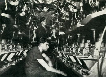 Maschinenraum eines britischen U-Boots, Zweiter Weltkrieg, 1945
