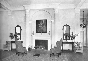 Kamin am Ende der Lounge, Hotel Royal Bermudiana, Hamilton, Bermuda, 1924