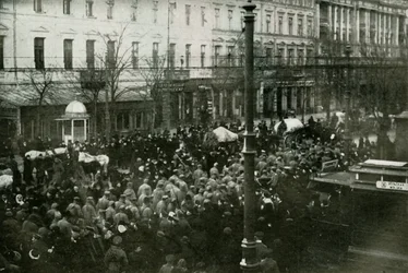 Deutsche Gefangene in Warschau