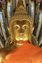 Goldener Buddha, der die Erde als Zeugin nimmt, Wat Pho - Wat Phra Chettuphon, 1788, Bangkok, Thailand