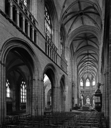 Gotische Kunst: Ansicht der Erhebung des Kirchenschiffs. 13.-14. Jahrhundert Kathedrale Saint Corentin (Saint Corentin), Quimper (Finistère)