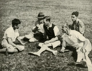 Im Lager in Southwold, Suffolk: Ein freundliches Gespräch, 1937