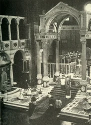 In der Westminster-Kathedrale, ca. 1948