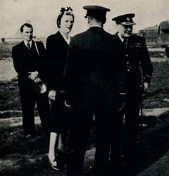 Inspektion der R.A.F.-Einrichtung, 1940er Jahre, 1945