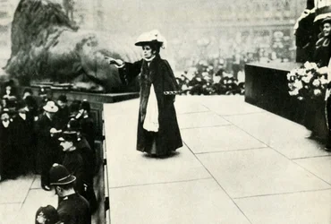 Jennie Baines spricht auf dem Trafalgar Square, 1908