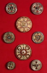 Kentische runde juwelenbesetzte Broschen, Angelsächsisch, ca. 600-650
