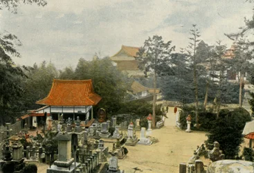 Le Cimetiere Kurodani a Kioto, Tombes Sculptees, Grabsteine auf dem Kurodani-Friedhof, Kyoto, 1900