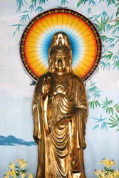Linh Ung buddhistische Pagode. Quan Am Bodhisattva des Mitgefühls oder Göttin der Barmherzigkeit. Schutzgeste (Abhay). Danang. Vietnam