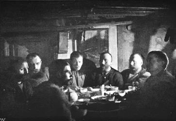 Unteres Ende des Abendbrottisches, um 1893-1896, 1897