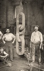 Herstellung der Ankerkette der Titanic bei Hingley & Sons, um 1909