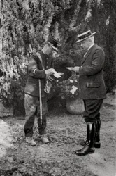 Maurice Maeterlinck, belgischer Dramatiker, Dichter und Essayist, 1915