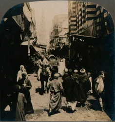 Auf El Choir, eine enge Straße im arabischen Basarviertel von Kairo, Ägypten, 1903