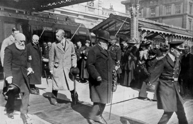 Auf dem Weg in sein eigenes Land zum letzten Mal, König Edwards Rückkehr aus Biarritz, 1910