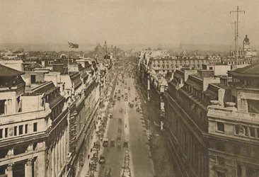Auf dem Dach des Bush House, Blick von Kingsway zu den nördlichen Höhen, ca. 1935