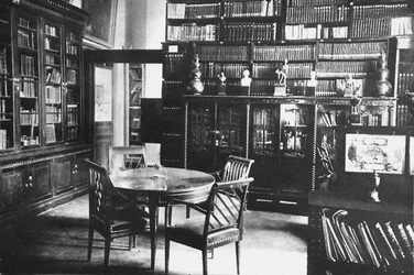 Ostafyevo-Anwesen. Das Arbeitszimmer und die Bibliothek von Prinz Andrei Vyazemsky, Ende des 19. Jahrhunderts