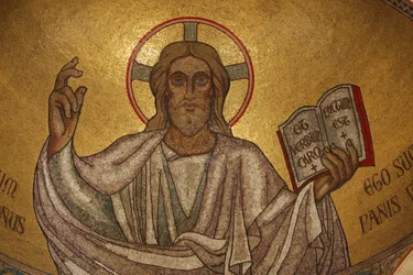 Paris, Frankreich Pantokrator Christus (in Herrlichkeit) in der Kirche Saint-Pierre-de-Montrouge, Paris, Frankreich