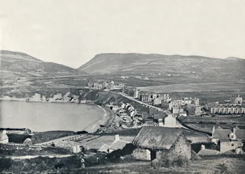Port Erin - Panoramablick auf die Stadt und ihre Umgebung, 1895
