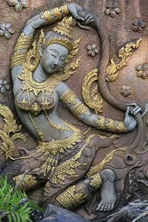 Statue der Göttin Phra Mae Thorani, Erdgöttin und Beschützerin Buddhas. Wat Inpeng. Vientiane. Laos, 20151029, Vientiane, Laos