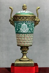 Tasse a La Reine, 1889