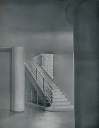 Die Eingangshalle und Treppe, 1942