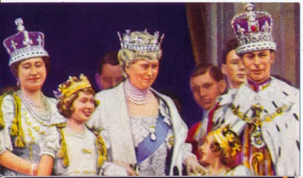 Die königliche Familie auf dem Balkon des Buckingham Palace anlässlich der Krönung von König Georg VI.