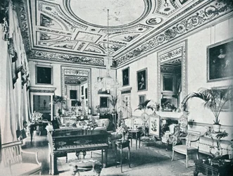 Der Salon, Avington